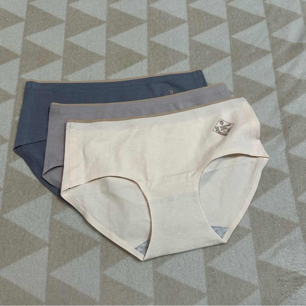 Nwot youkeshu - Cotton Seamless Panties